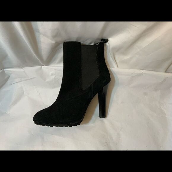 Lauren Ralph Lauren LRL Tiara Ankle Chelsea Boots Suede Heel Booties Size 10B - Picture 2 of 8